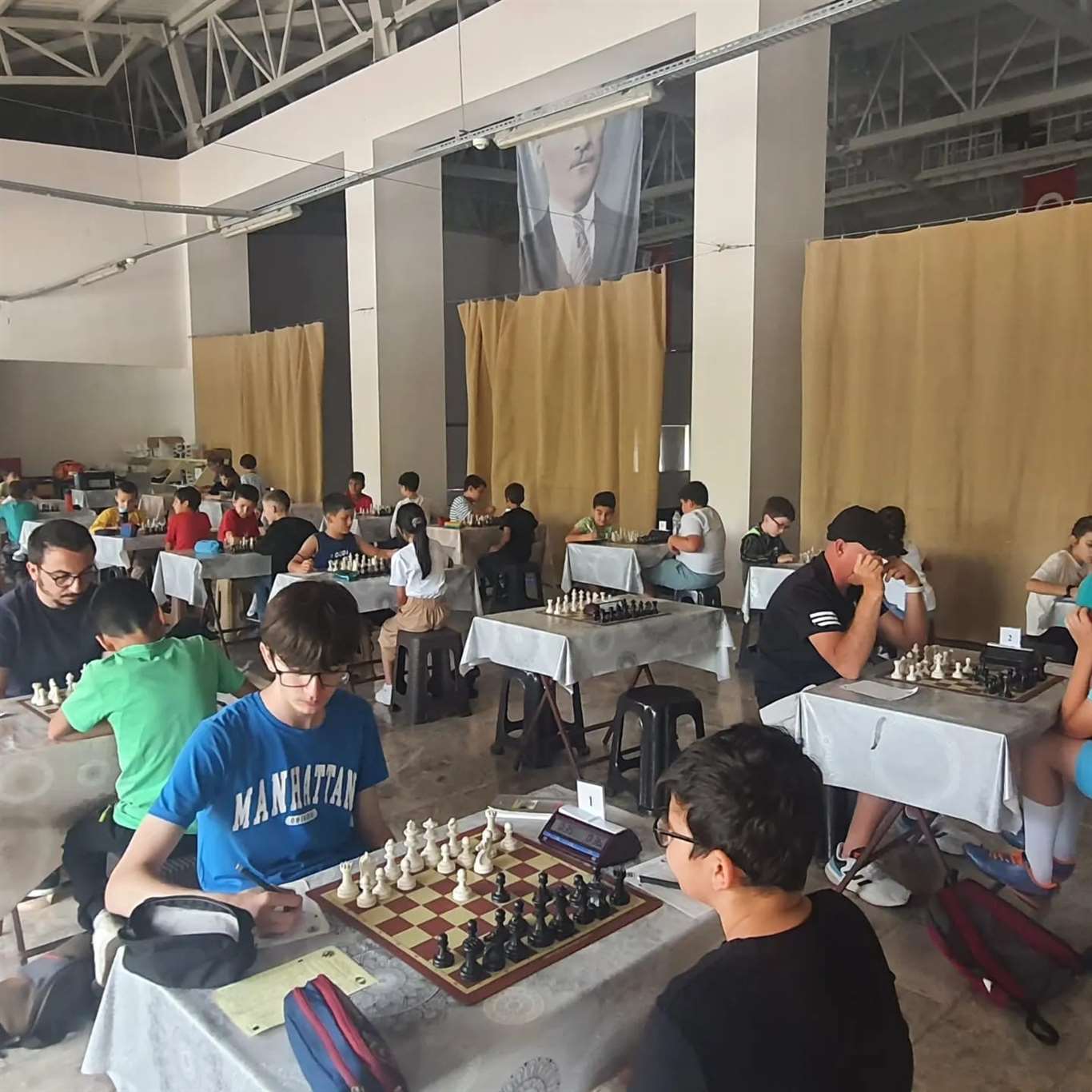 Satranç turnuvasında eğitimde şiddete dikkat çektiler haberi