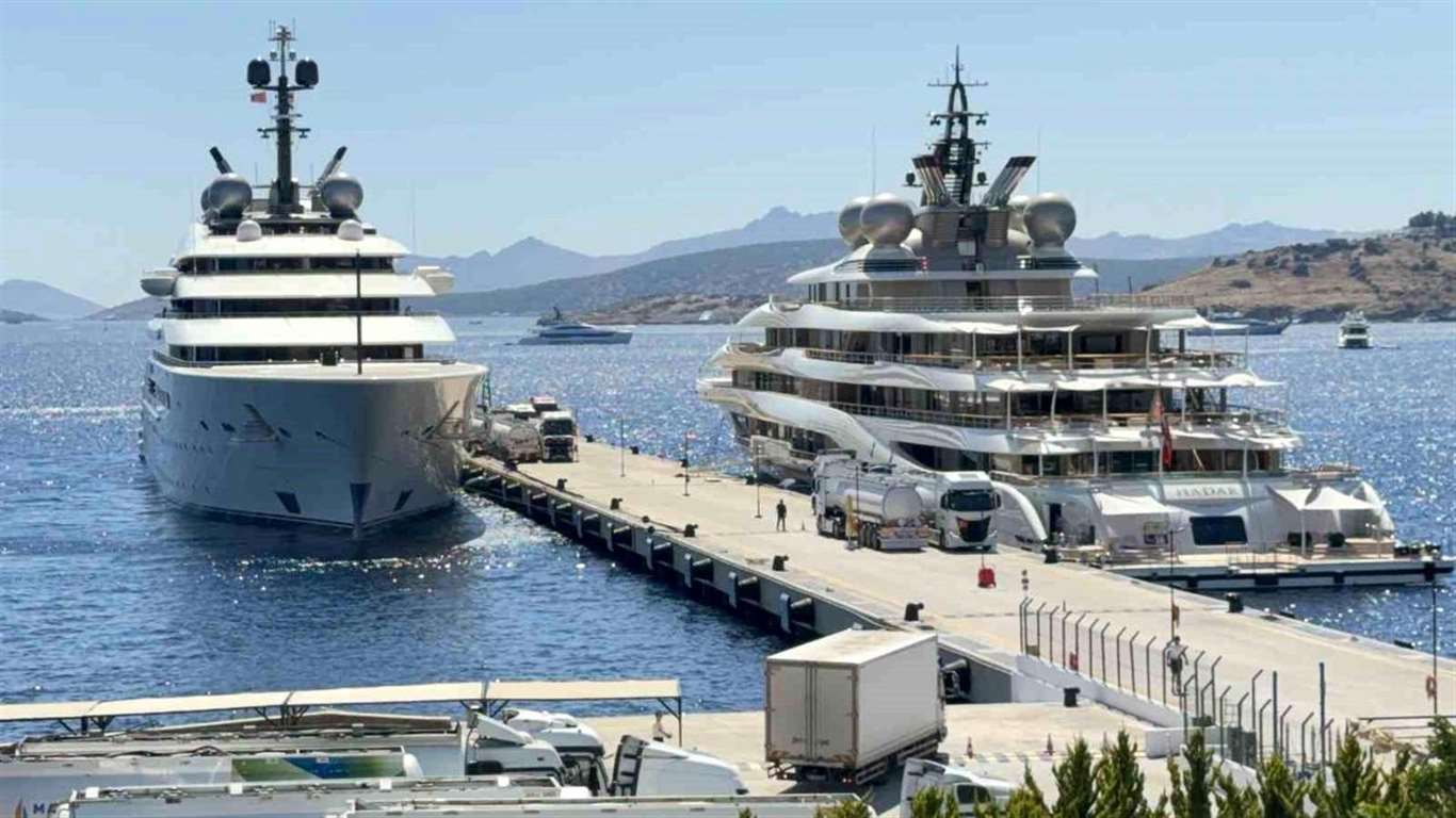 Bodrum’da 1 milyar dolarlık süper yatlara dev yakıt operasyonu haberi