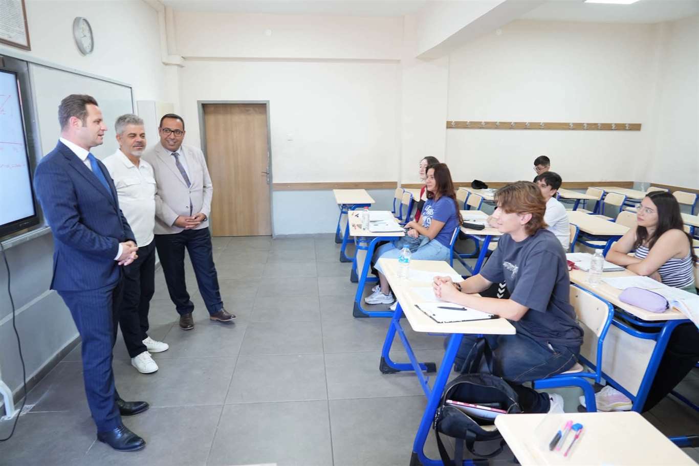 İl Müdürü Çay, yaz dönemi kurslarını ziyaret etti haberi