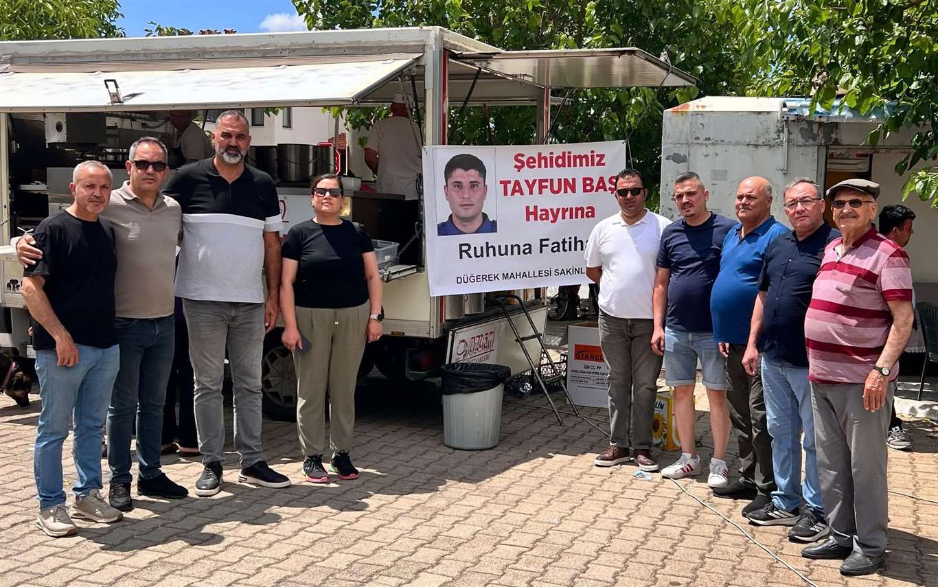 Düğerek Mahallesinde şehit polis için lokma hayrı yapıldı haberi
