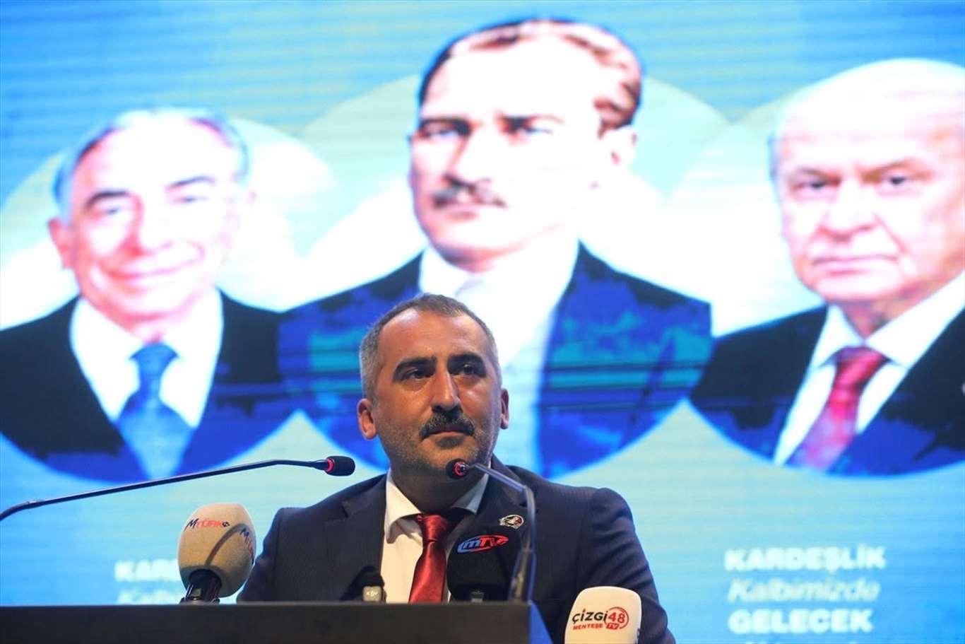 MHP Muğla'da Emrah Oltulu yeniden il başkanı haberi