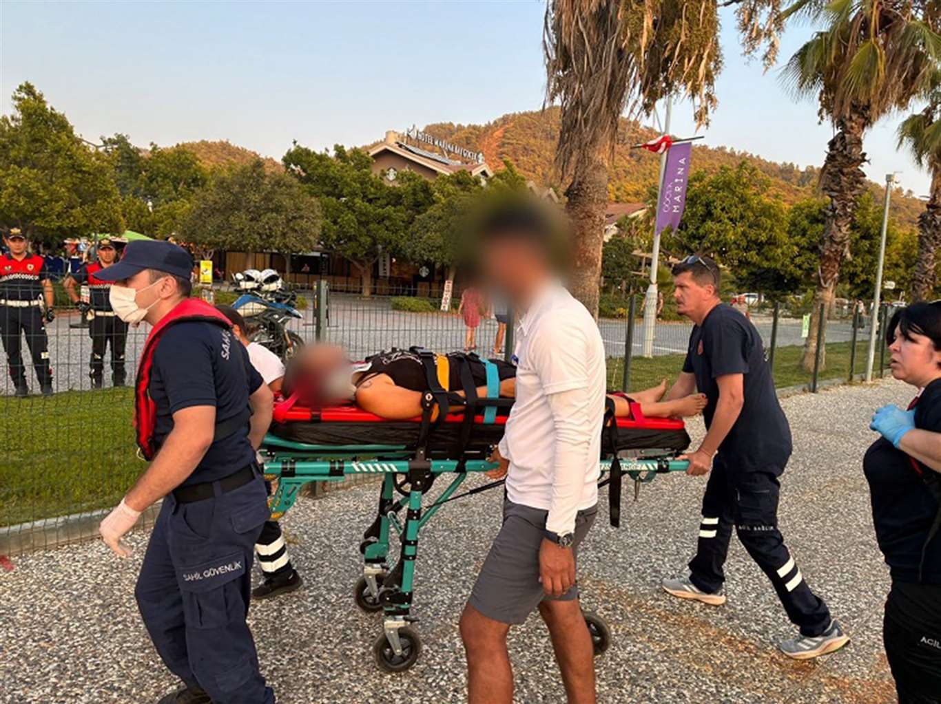  Fethiye’de ticari yatta yaralanan vatandaşa tıbbi tahliye haberi