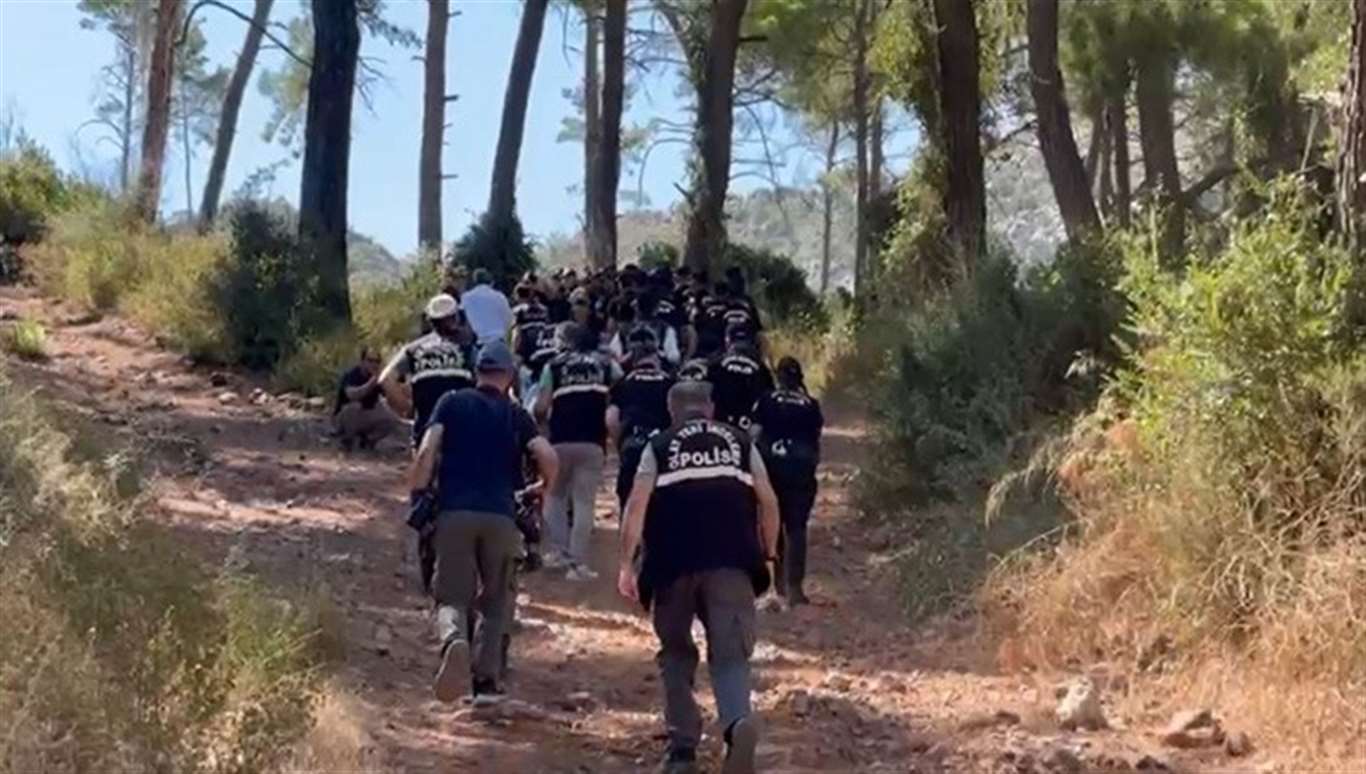 Hain darbecilerin gömdüğü silahlar Karatepe'nin gösterdiği yerlerde aranıyor haberi
