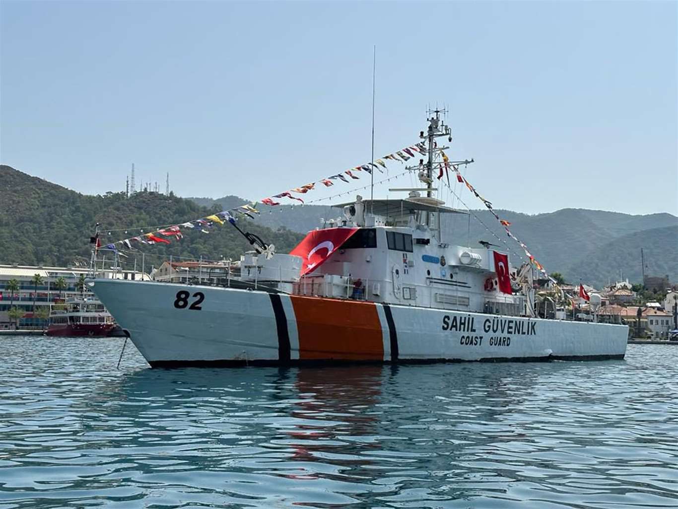 Sahil güvenlik botları Kabotaj Bayramı'nda ziyarete açıldı haberi