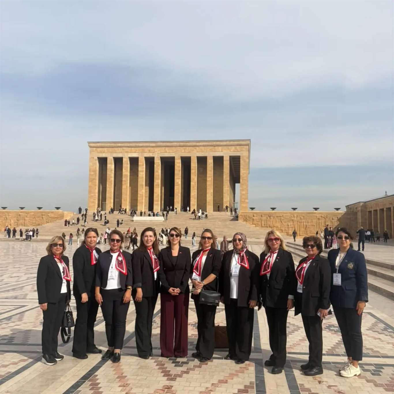 Muğla’nın kadın muhtarlarından Anıtkabir’e anlamlı ziyaret haberi
