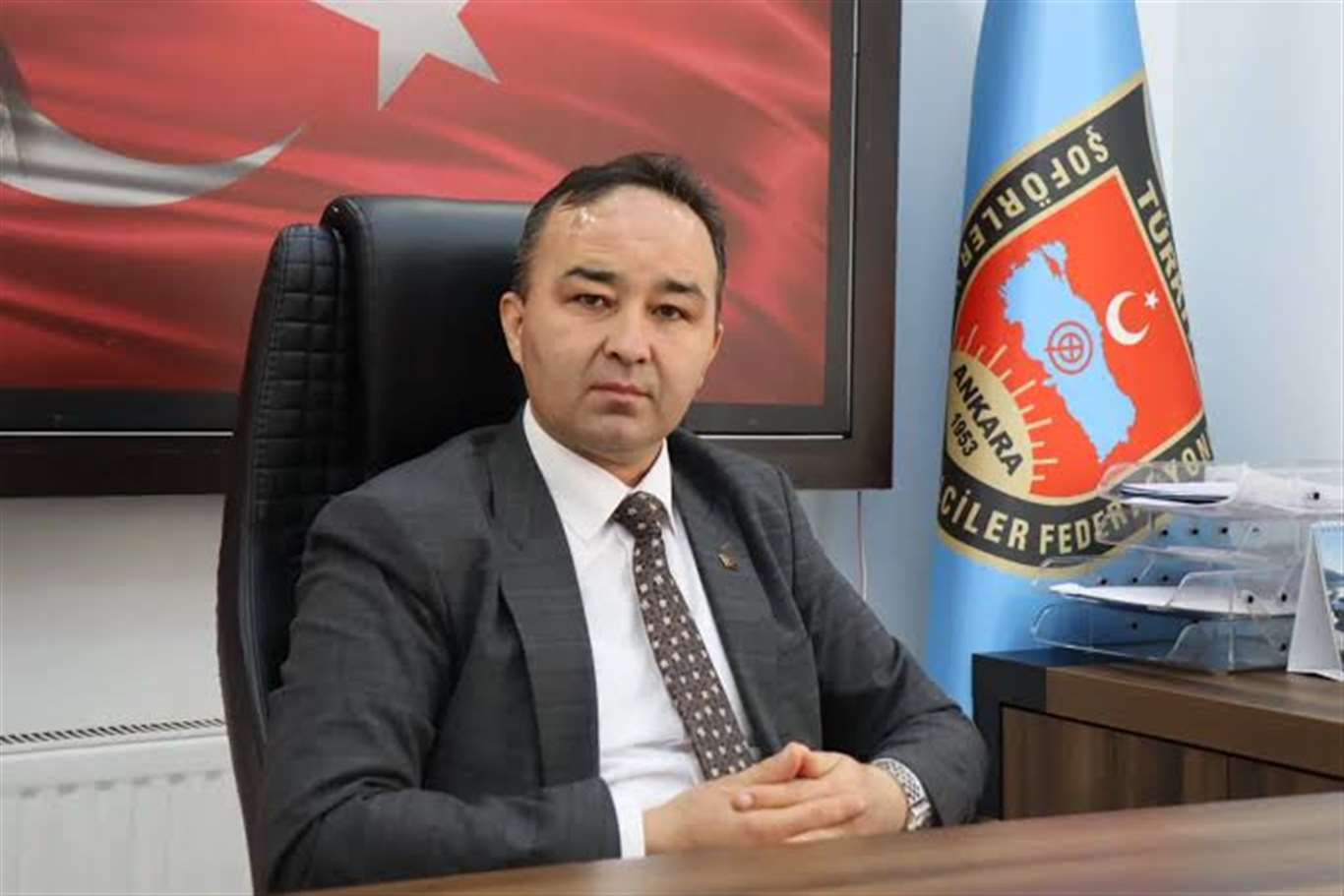       Kamyoncu ve tırcı esnafının sorunları raporlandı haberi