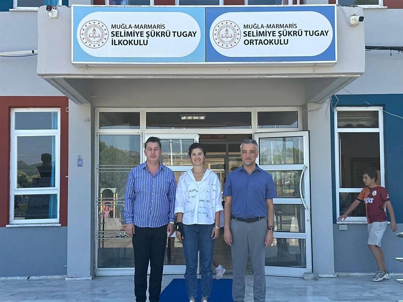 Marmaris esnafından köy okullarına destek haberi