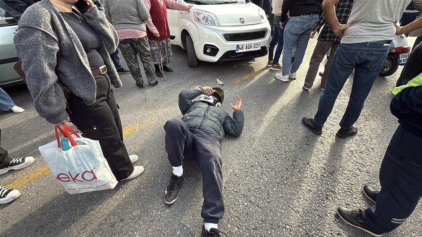  Menteşe’de otomobil ile motosiklet çarpıştı: 1 yaralı haberi
