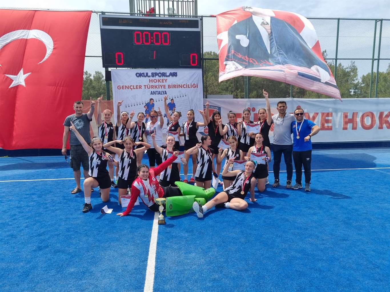    Menteşe Spor Lisesi Kız Hokey Takımı Türkiye Şampiyonu oldu haberi