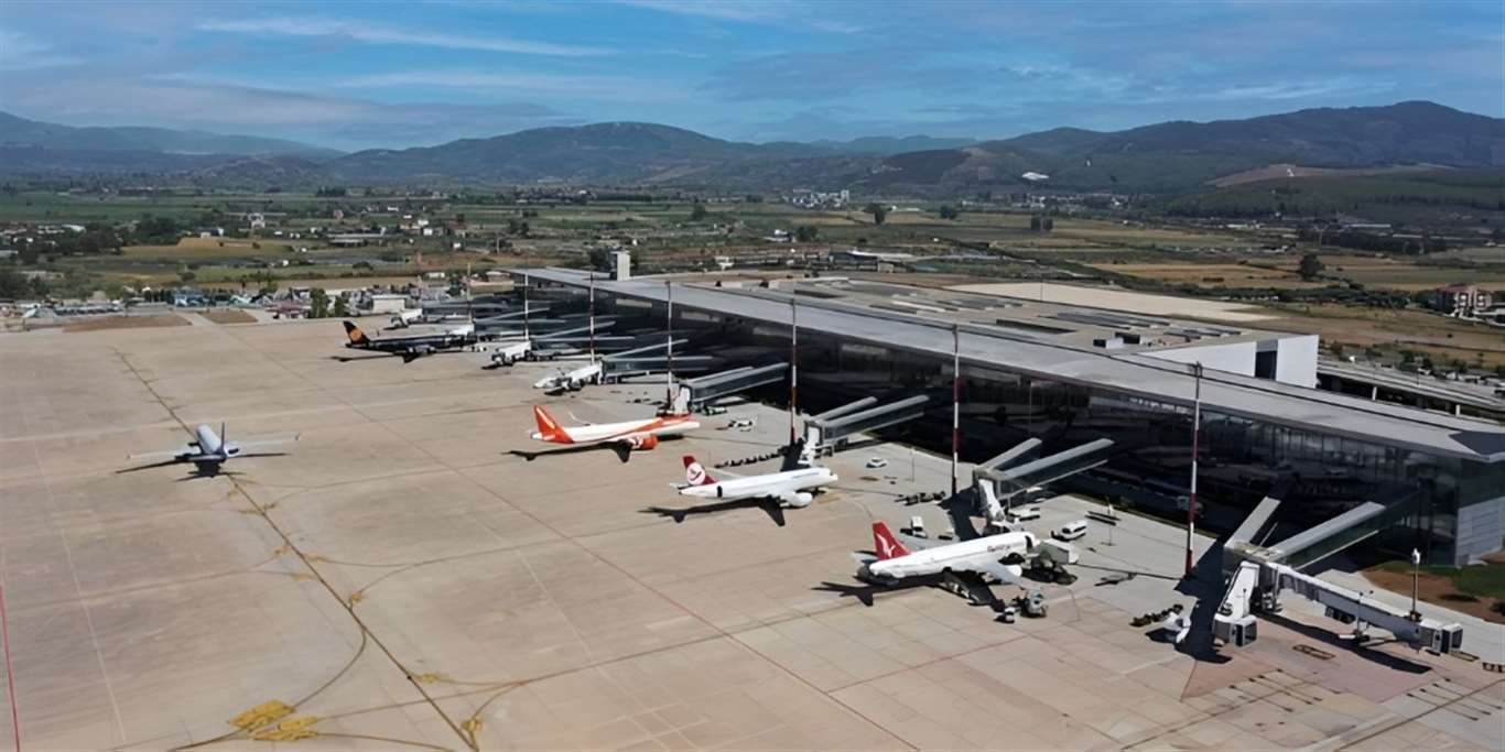 Milas-Bodrum Havalimanı’nda günlük uçuş rekoru kırıldı haberi