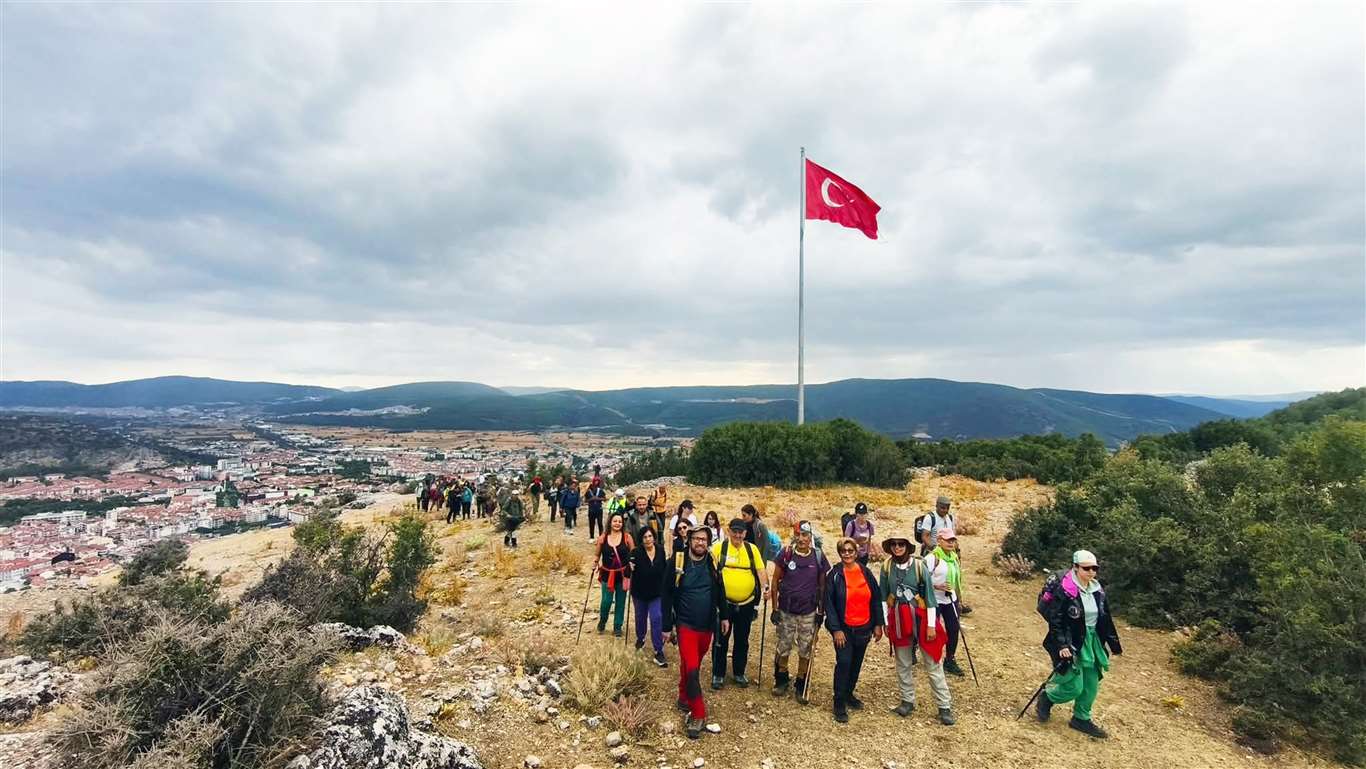 Muğlalı dağcılar Muğla'nın tarihi ve doğal güzelliklerini tanıtıyor haberi