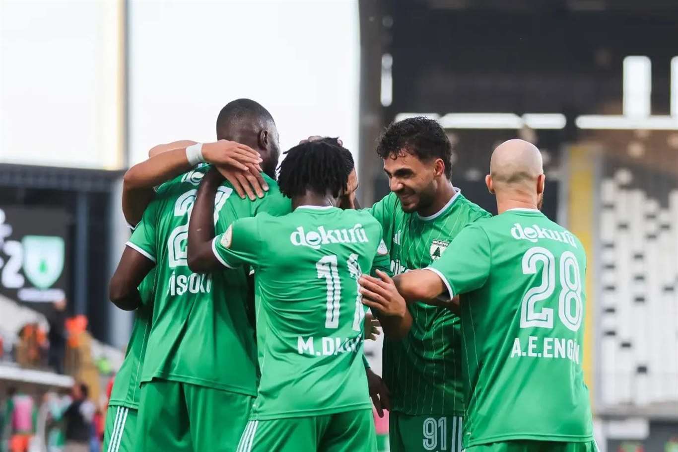 Muğlaspor’a 140 bin lira ceza, taraftarların biletleri bloke edildi haberi