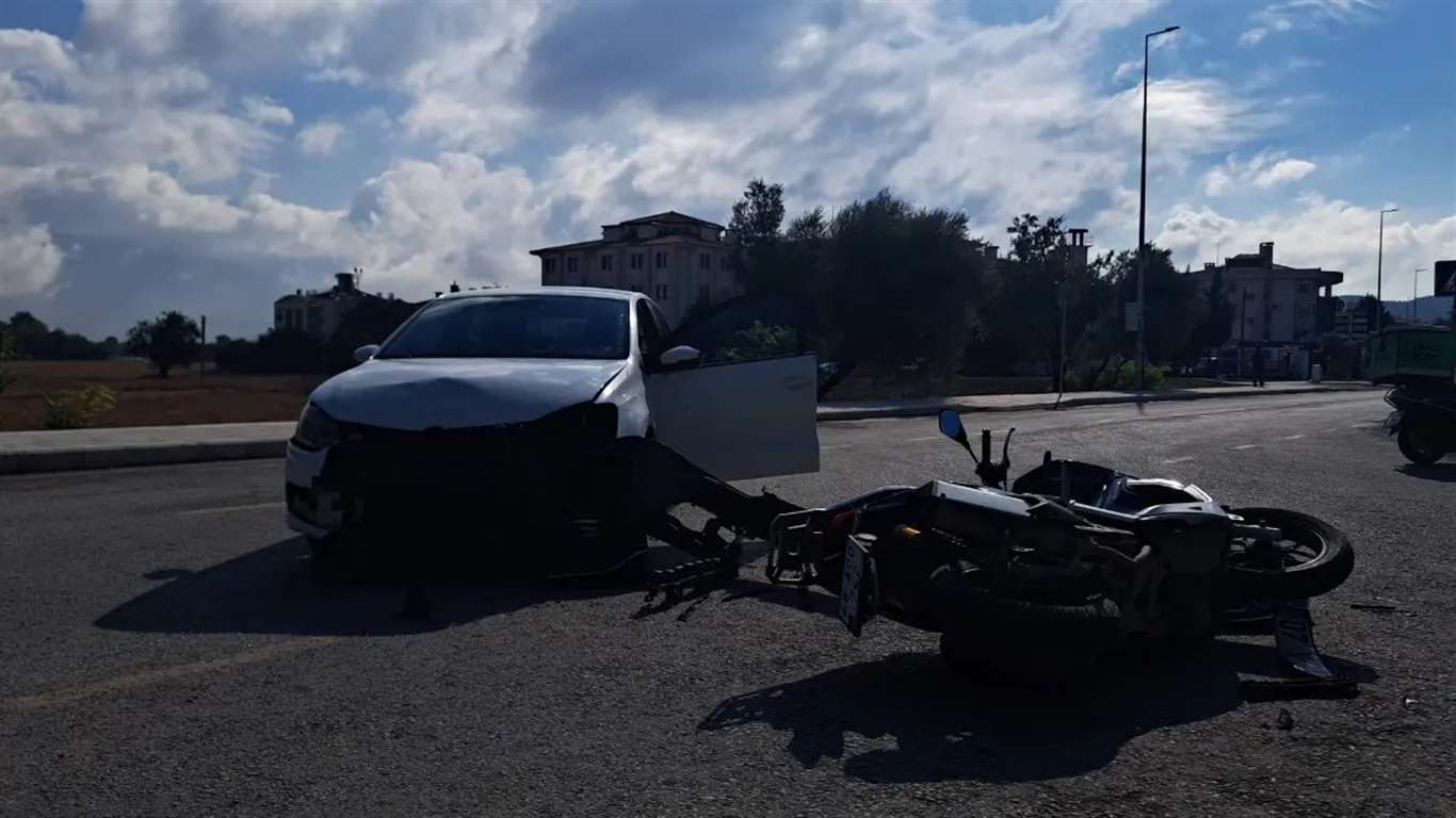 Menteşe’de otomobil ile motosiklet çarpıştı haberi