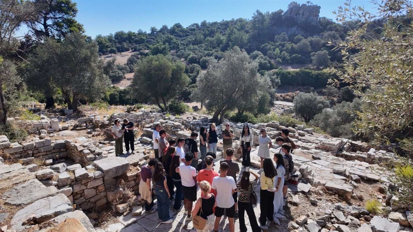Bodrum’da öğrenciler Pedasa Antik Kenti’nde tarih ve doğayla buluştu haberi