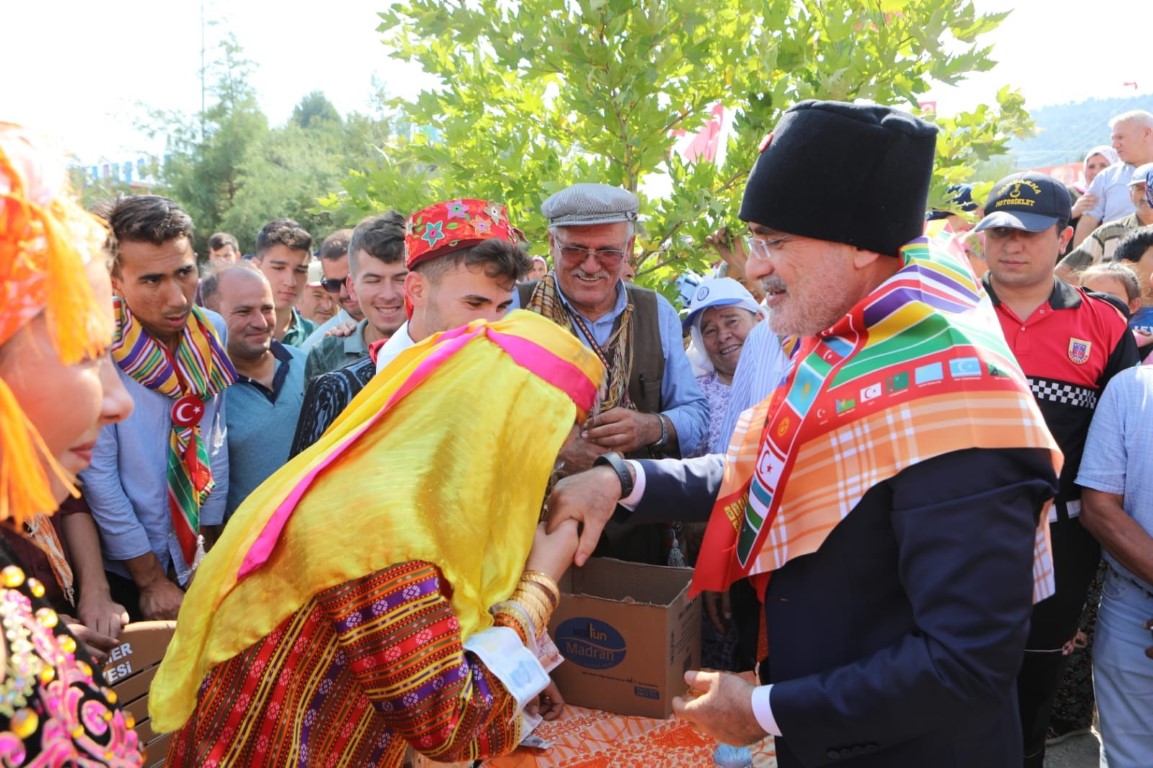        Seydikemer'de Beşkaza Yaylaları Boğalar Yörük Türkmen kültür şöleni haberi