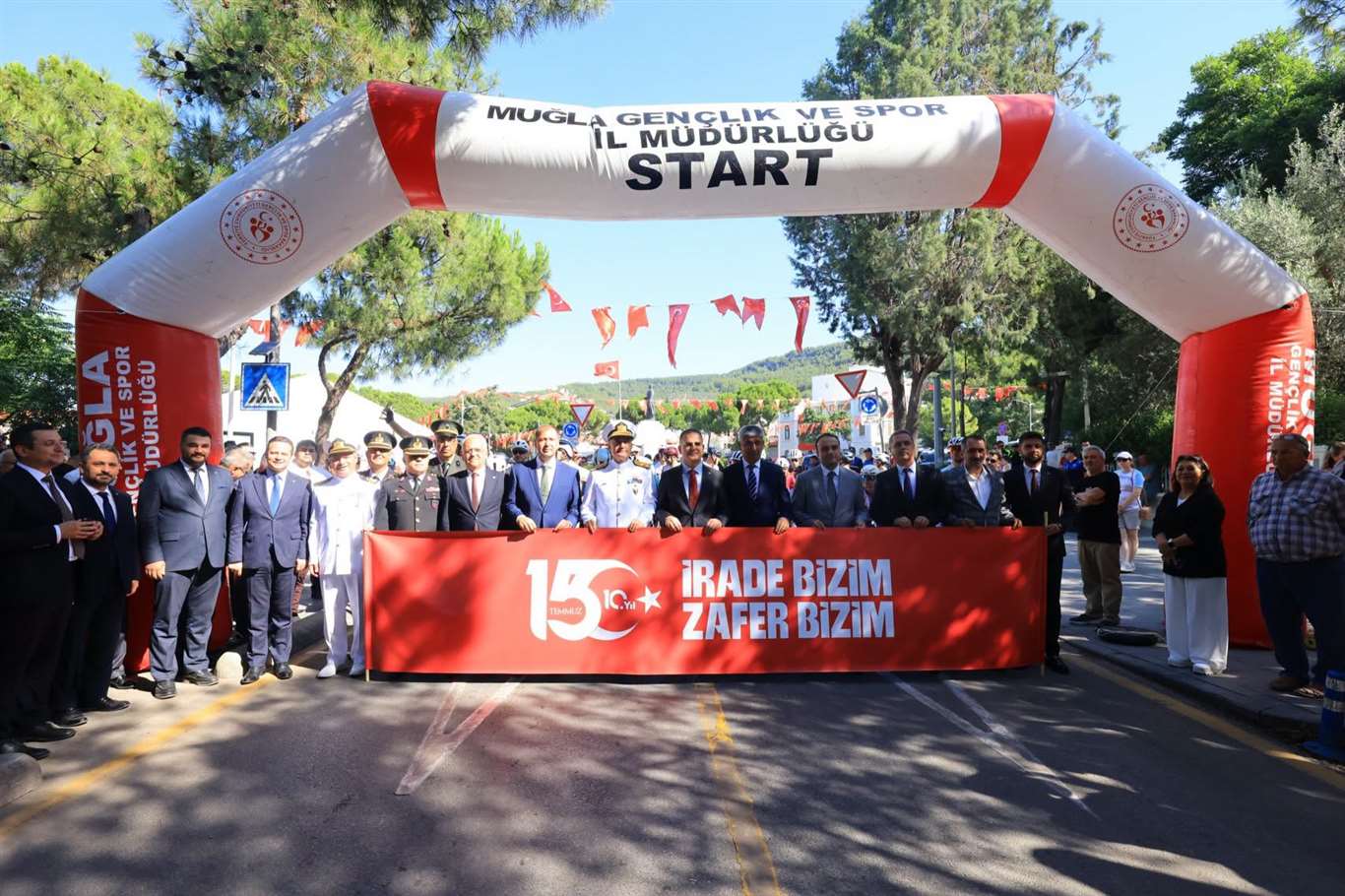 15 Temmuz şehitleri için pedal çevirdiler haberi