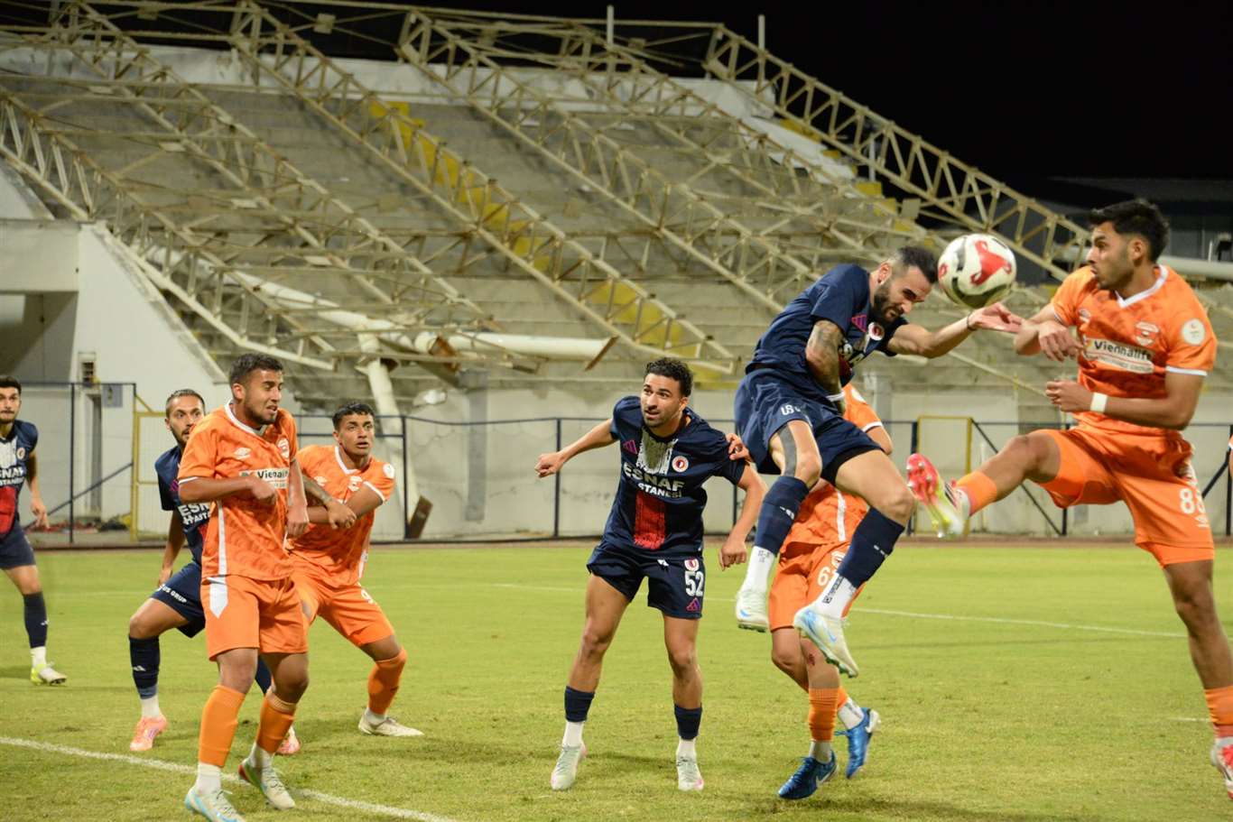 Adanaspor'a hem sahada hem yolda darbe: 7-0 haberi