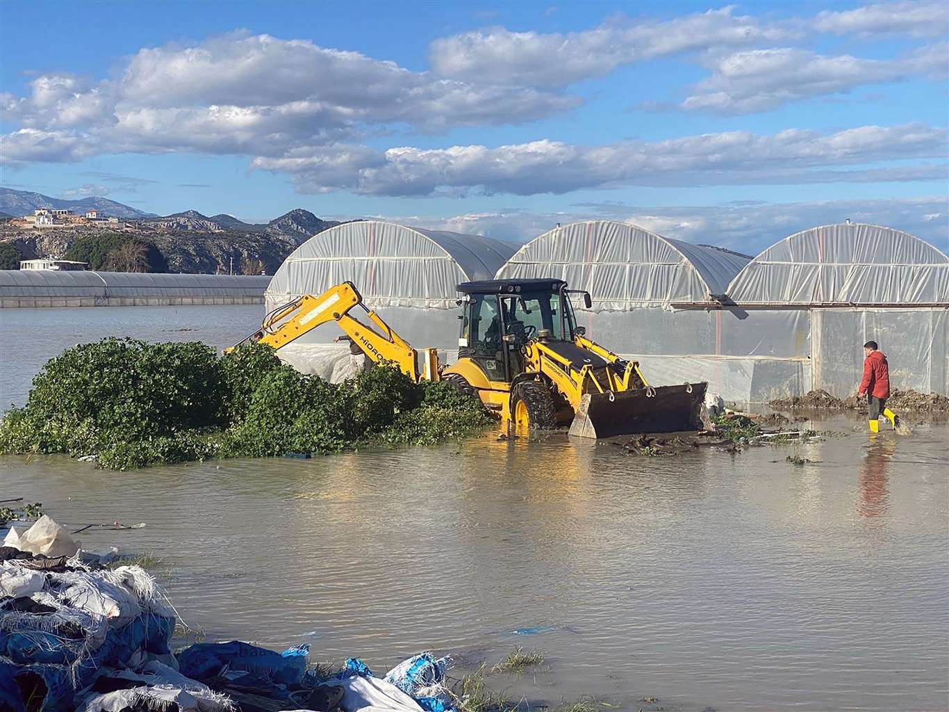    Yağışlı geçen 15 günde 1.197 arızaya müdahale edildi haberi