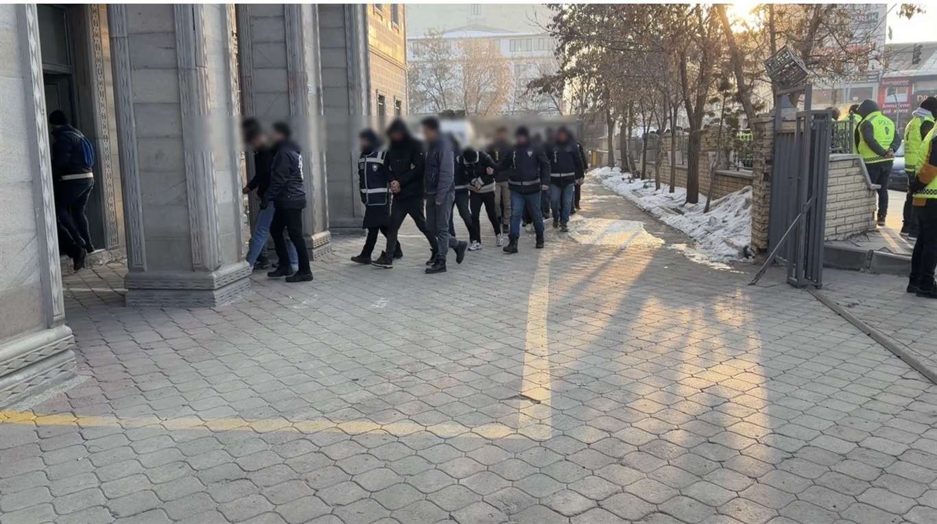 Ağrı merkezli yasa dışı bahis operasyonunda 65 tutuklama haberi