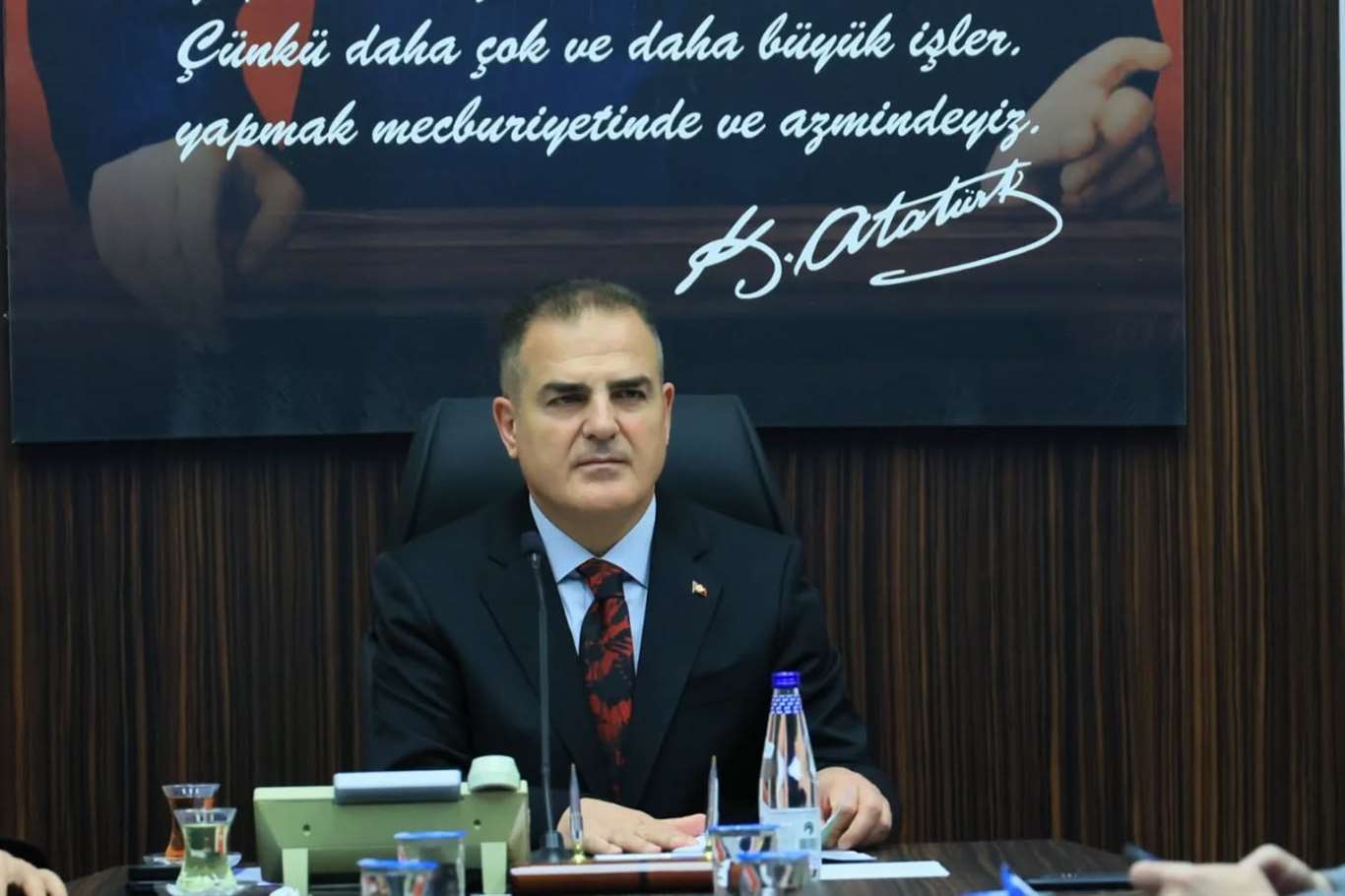 Vali Akbıyık'tan şehit polisler için başsağlığı mesajı haberi