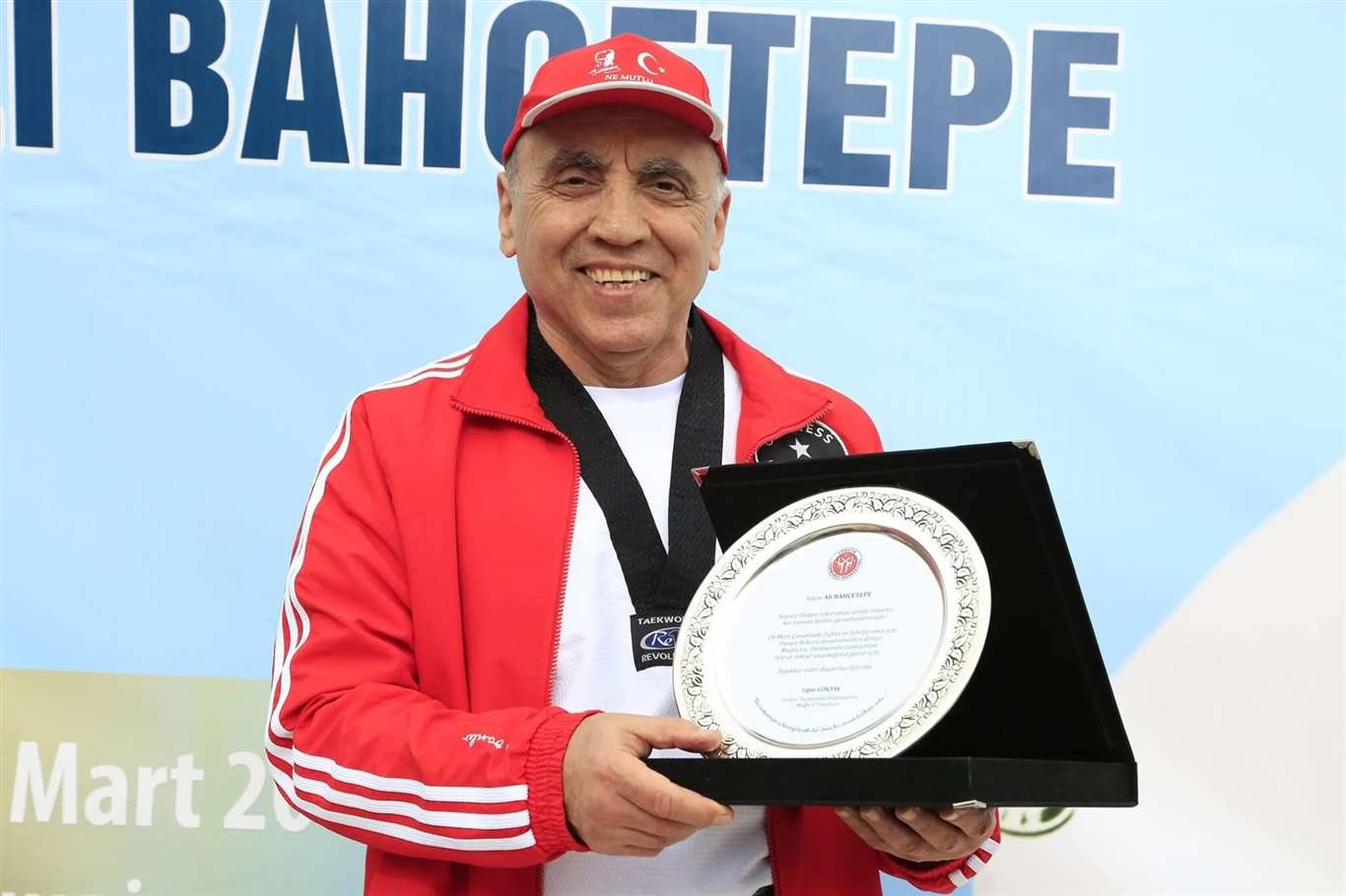 Datça'nın sevilen muhtarı, 9 yıl önceki kavga nedeniyle görevden alındı haberi