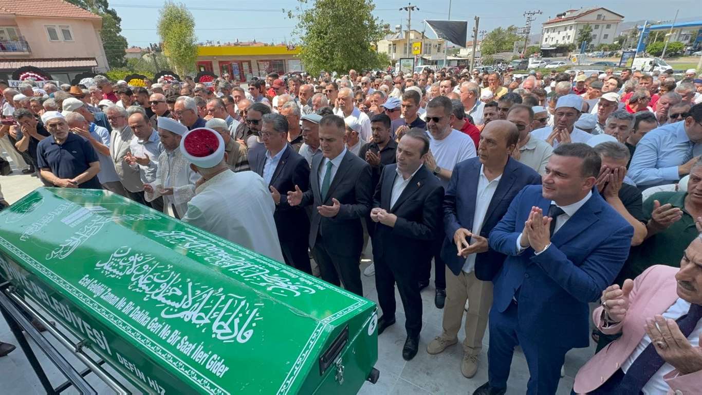 Eski AK Parti Muğla Milletvekili Ali Boğa, Fethiye'de son yolculuğuna uğurlandı haberi