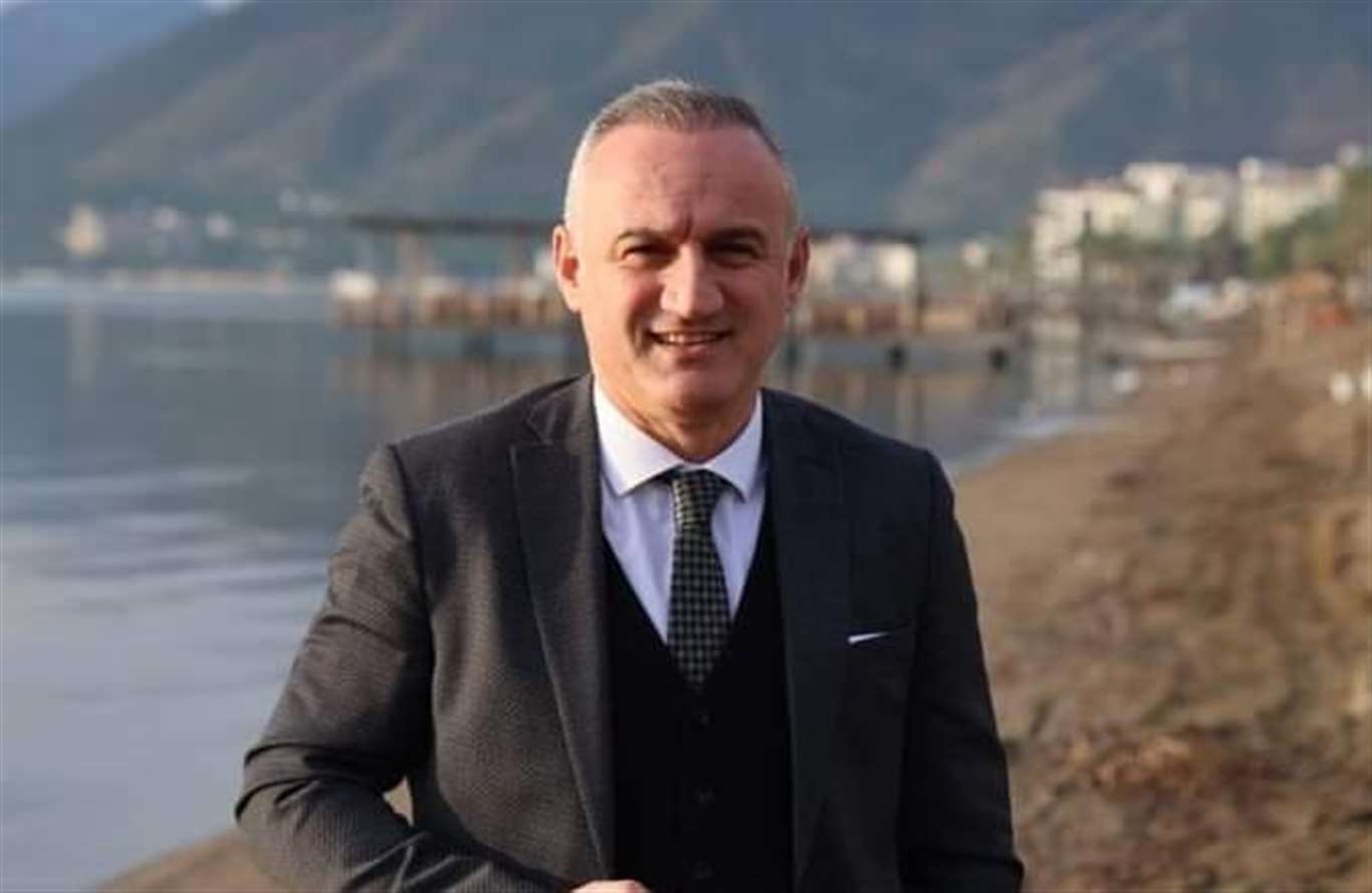       Ali Zağlı, büyükşehire genel sekreter yardımcısı oluyor haberi