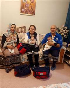 Büyükşehir, anne ve bebeklerin yanında olmaya devam ediyor haberi