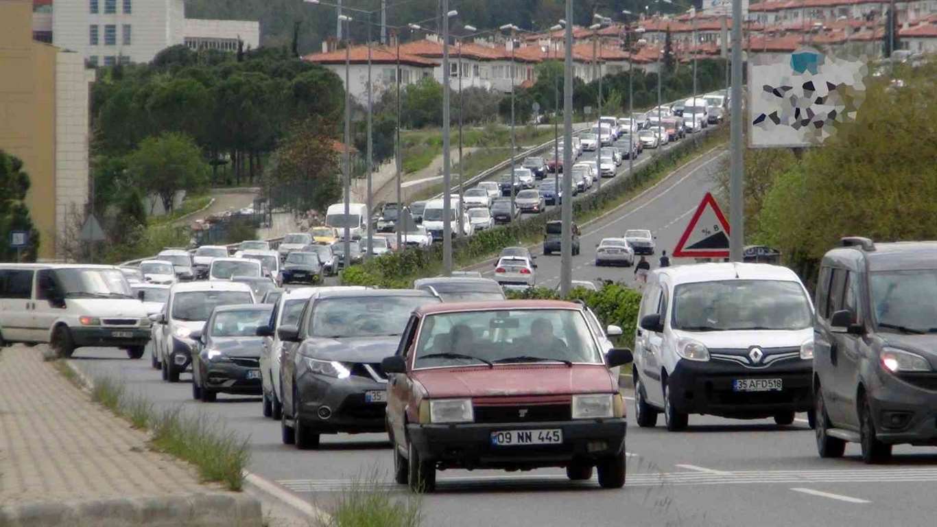  Muğla'da trafiğe kayıtlı araç sayısı 735 bini aştı haberi