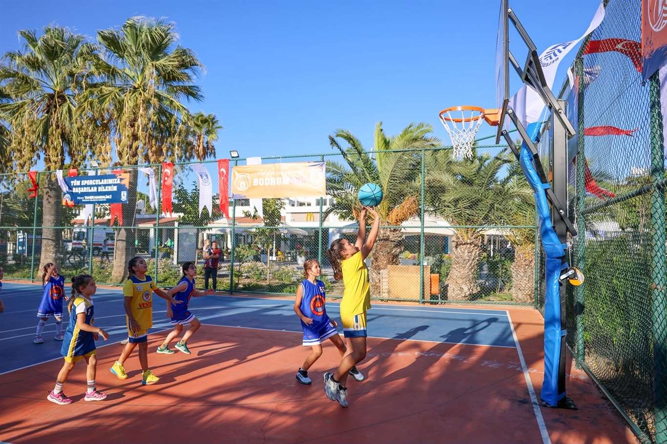 Turgutreis’te basketbol şöleni başladı haberi