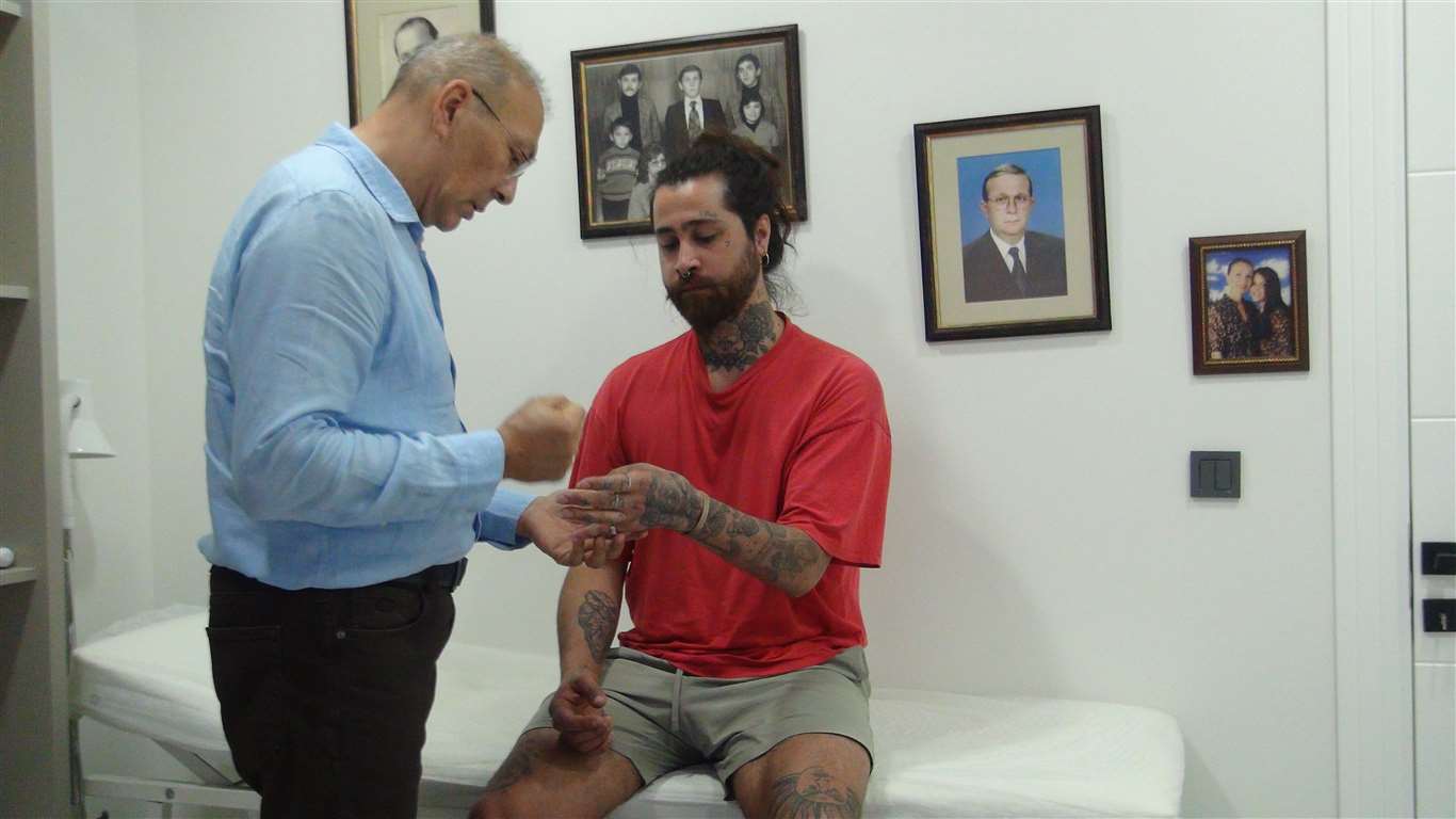 Bileği koptu, doktoru sayesinde hayattan kopmadı haberi