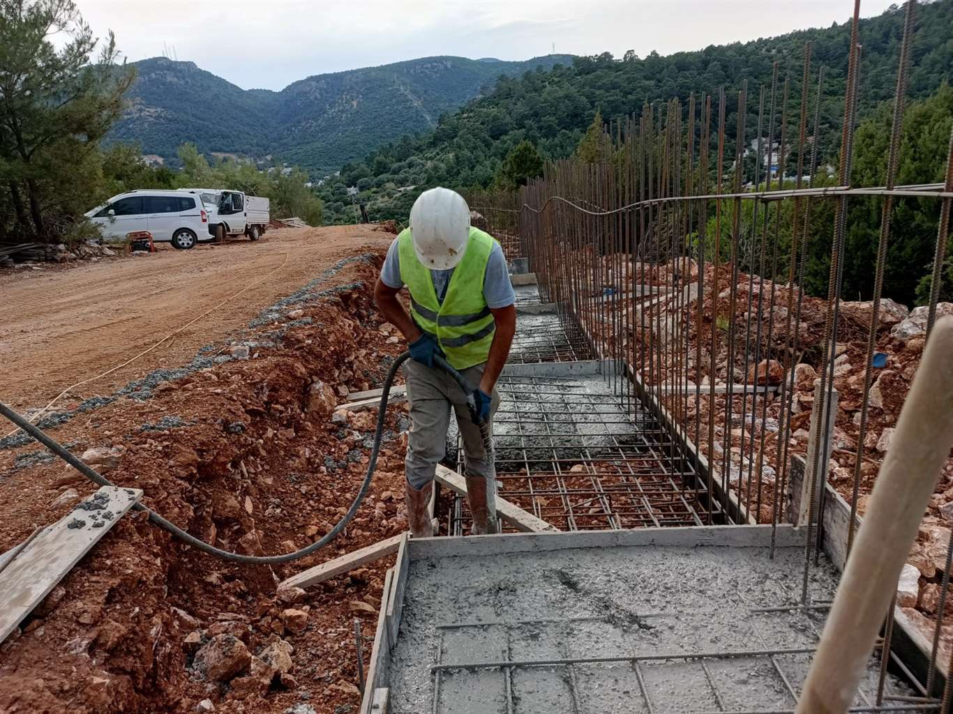 Bodrum'da 3 bin 200 metrelik içme suyu hattı yenilendi haberi