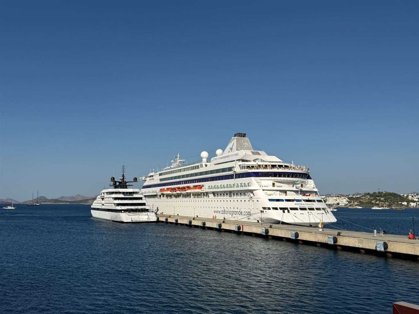 Bodrum’u iki yolcu gemisi ziyaret etti haberi