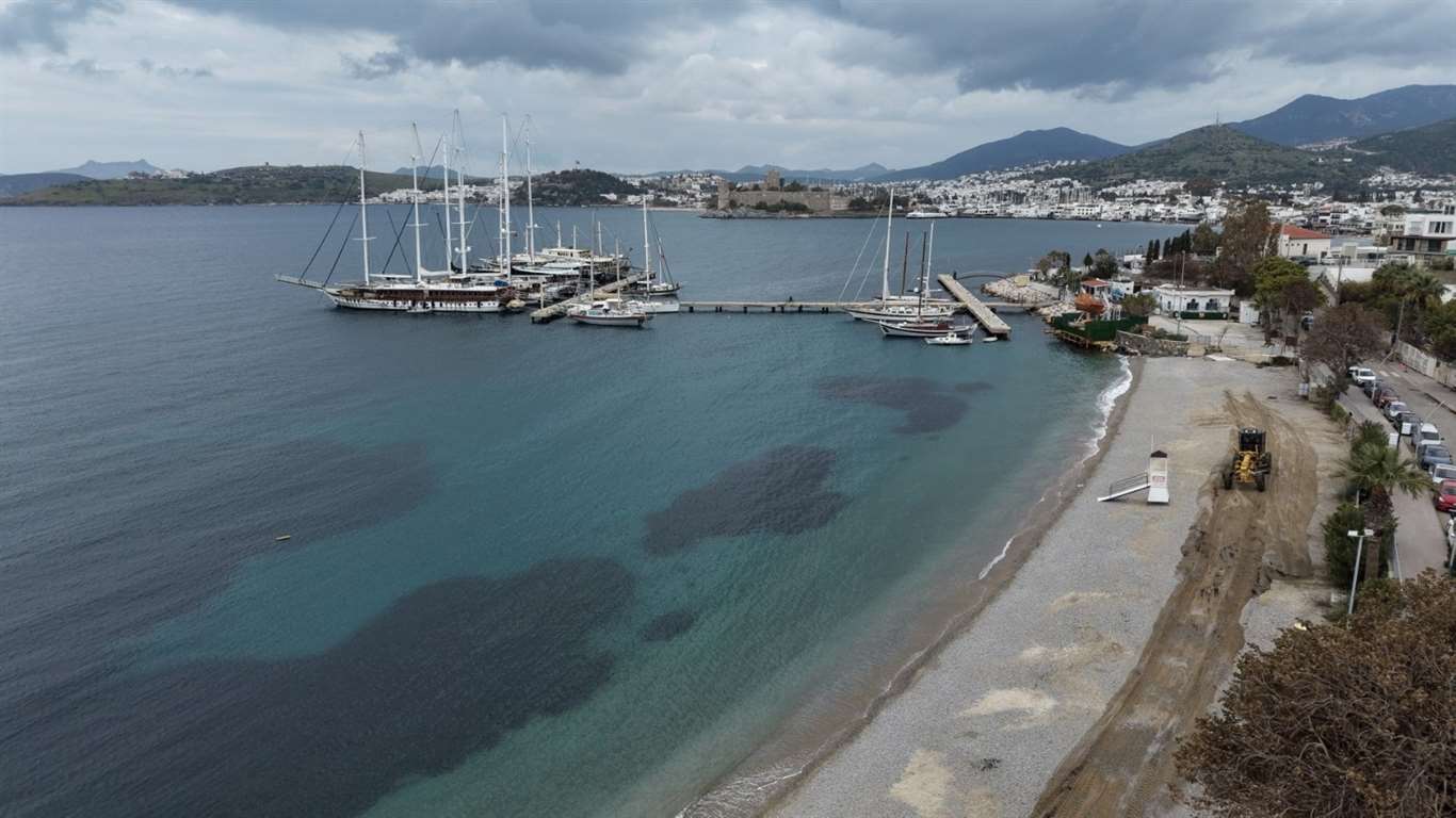 Bodrum'da plajlar yaz sezonuna hazırlanıyor haberi