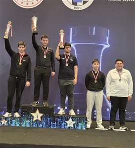 Büyükşehir Satranç Takımı'ndan Türkiye şampiyonluğu haberi