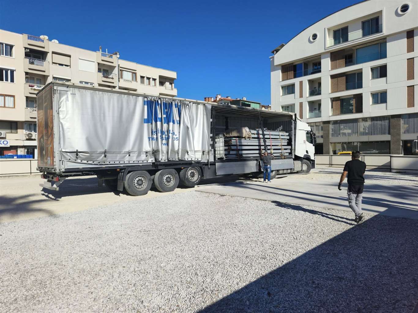    Marmaris'te buz pisti ve yeni yıl panayırı kuruluyor haberi