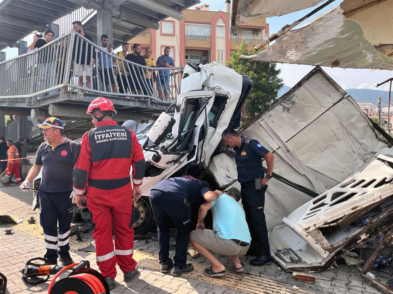       Büyükşehir İtfaiyesi bu yıl 2 Bin 925 İtfai olaya müdahale etti haberi