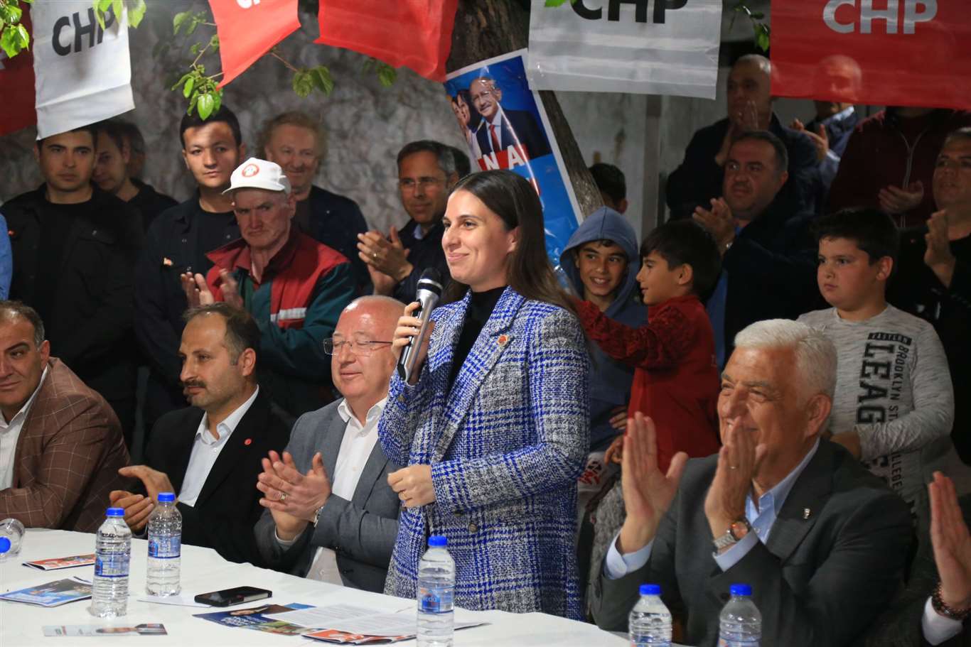 CHP'li Özcan, Marmaris'te boşaltılan okulları meclis gündemine taşıdı haberi