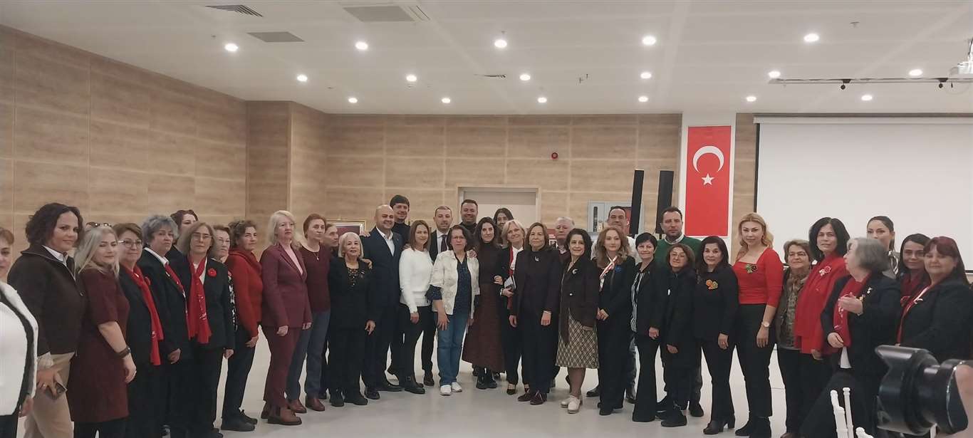 CHP Muğla Kadın Kolları'ndan dayanışma kahvaltısı haberi