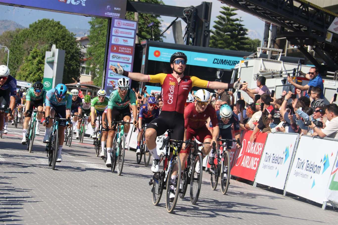 Cumhurbaşkanlığı Türkiye Bisiklet Turu 4. etabın galibi Aniolkowski haberi