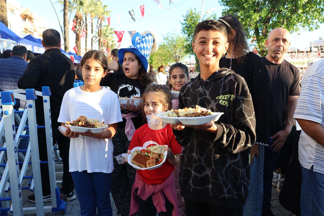 Cumhuriyet Sofrası Marmarislileri bir araya getirdi haberi
