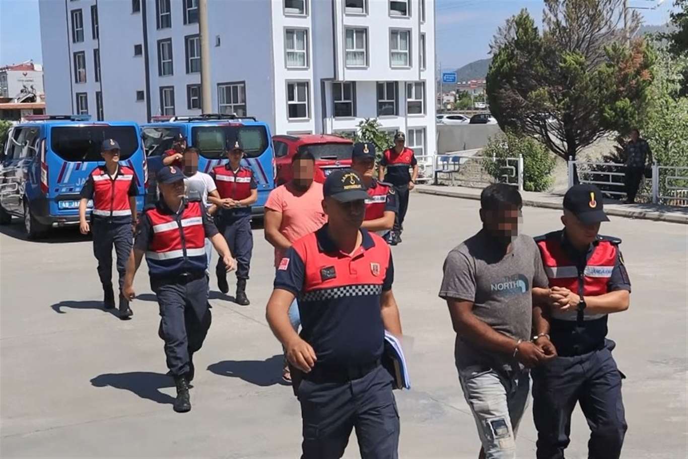       Dalyan'daki yangınla ilgili 3 kişi gözaltına alındı haberi