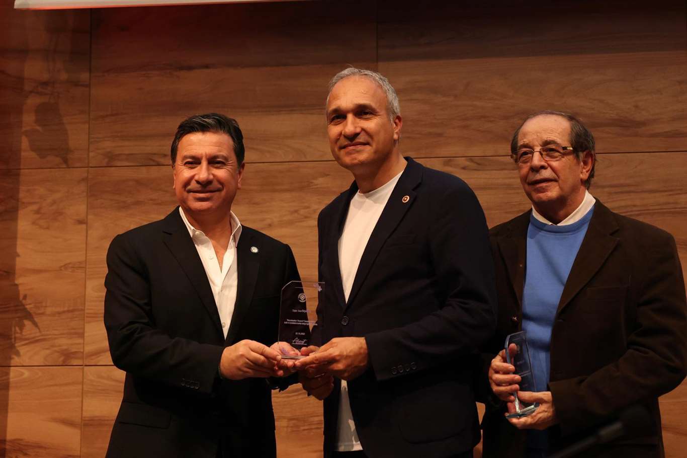 Muğla'da anlamlı sempozyum: Felsefe ve bilimle demokrasi tartışıldı haberi