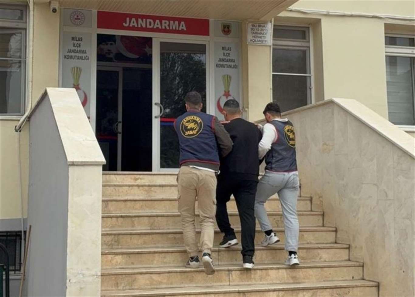 Jandarma denetimlerinde 93 şahıs yakalandı haberi