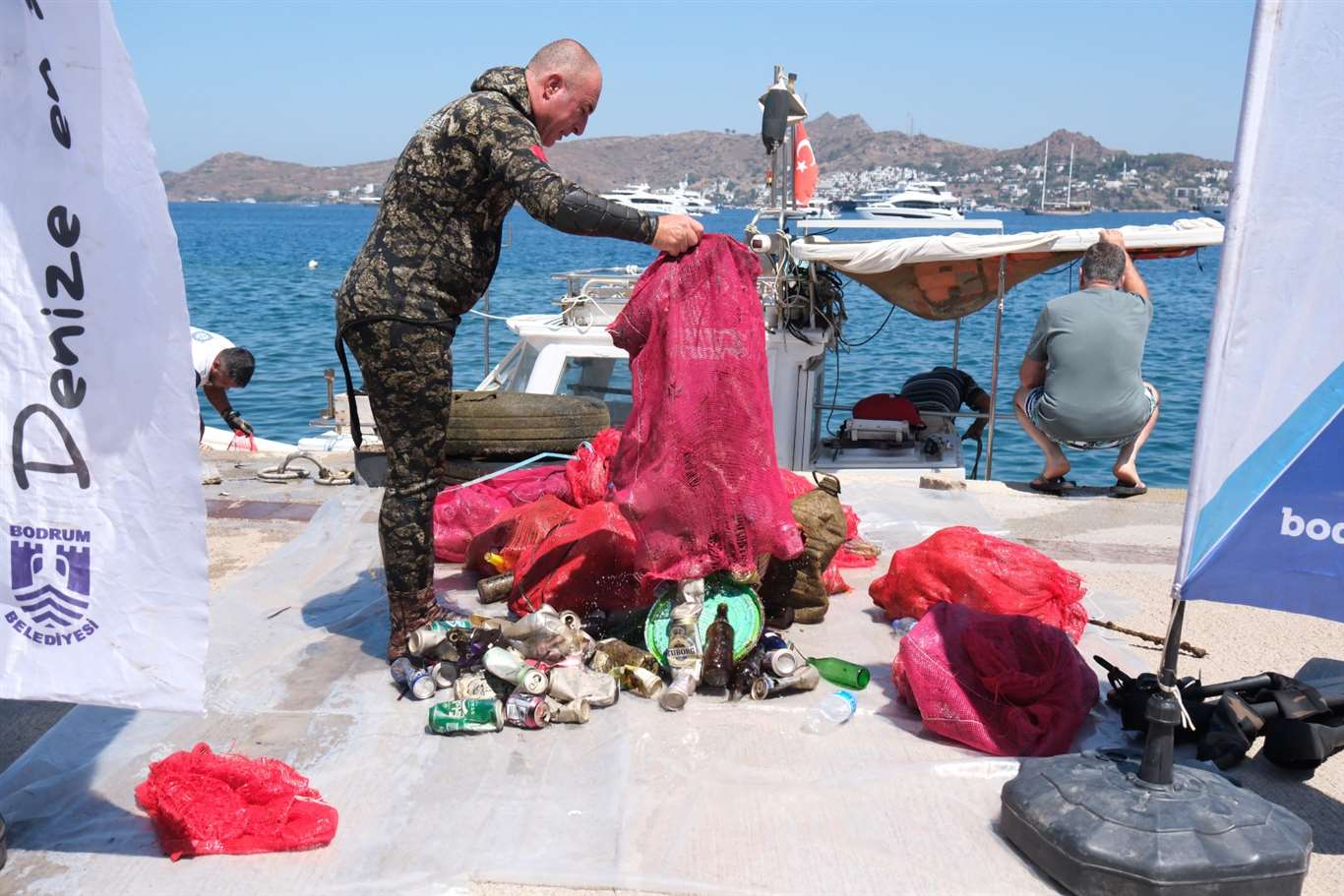    Deniz dibi temizliği Yalıkavak'ta devam etti haberi