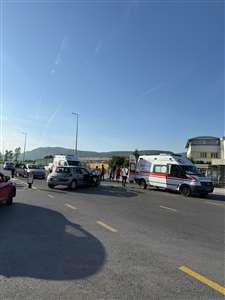       Menteşe'de trafik kazası: 2'si çocuk 3 kişi yaralandı haberi