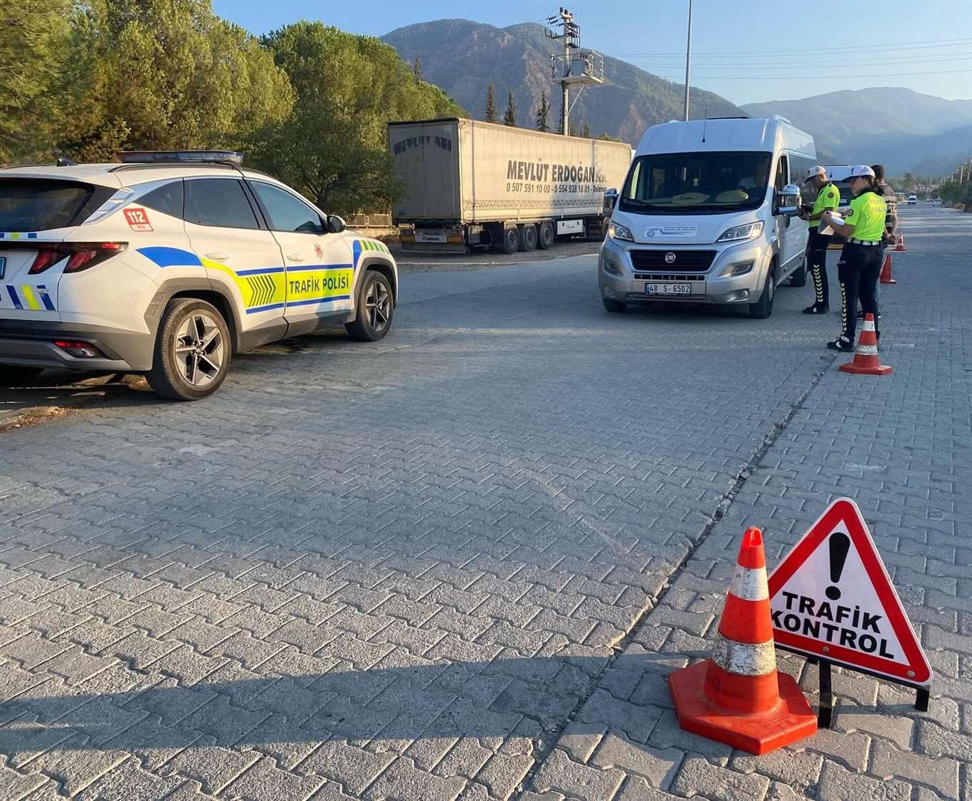          Köyceğiz'de 9 araca 47 bin lira ceza kesildi haberi