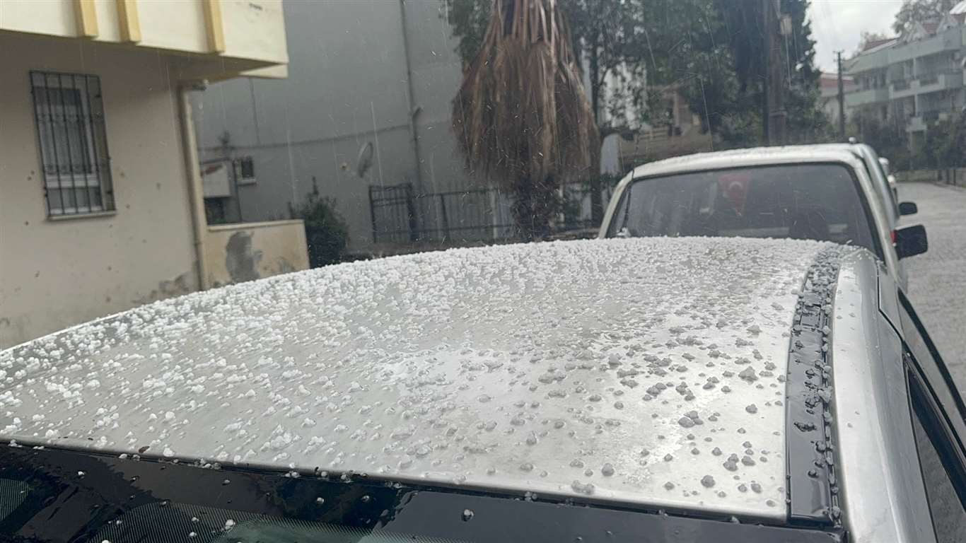             Marmaris'te dolu yağışı etkili oldu haberi