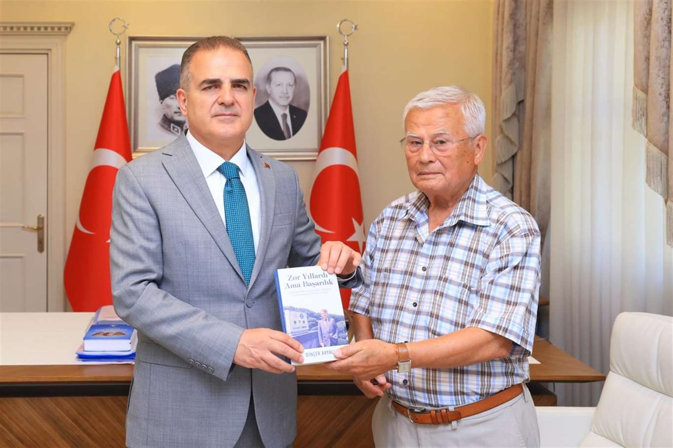    Eğitime 500 milyonluk bağış yapan hayırsever, Vali Akbıyık ile bir araya geldi haberi