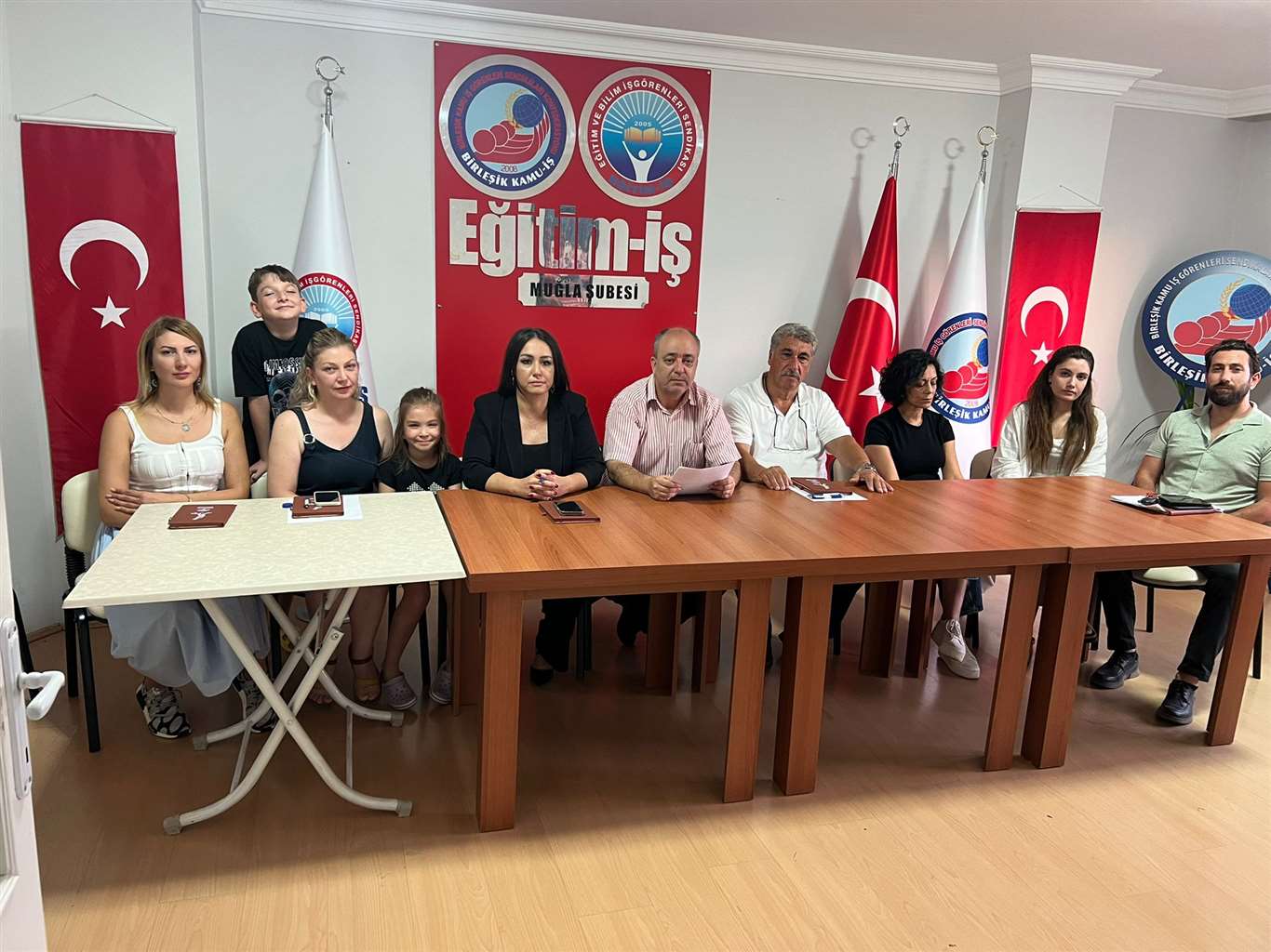 Hamile öğretmen 266 kilometre uzakta görevlendirildi haberi